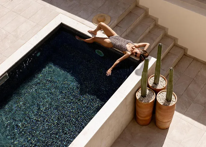 White (adults Only) Apartahotel 4*