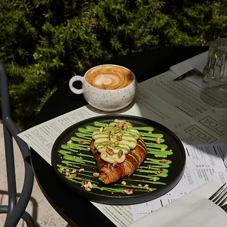 White (adults Only) 4* ليماسول