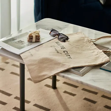 White - Boutique (adults Only) 레메소스